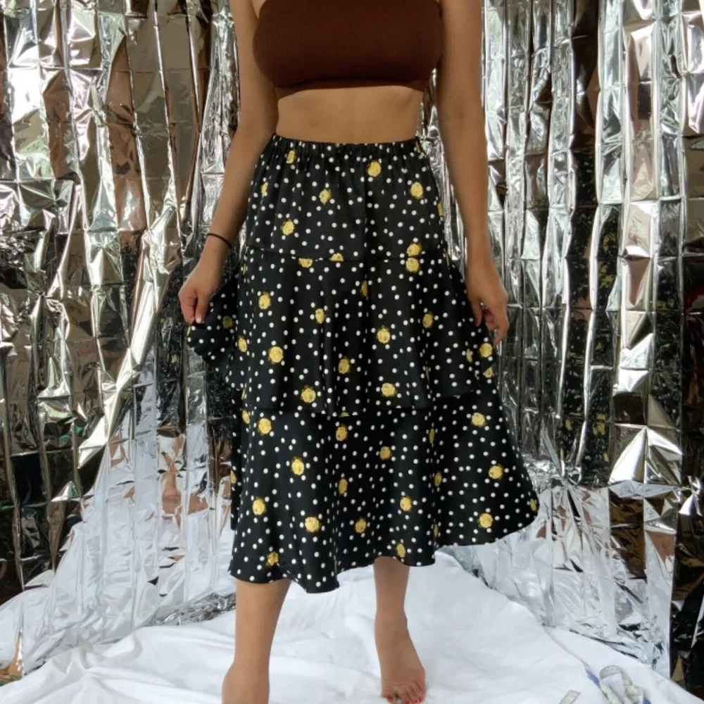 Black and white polka dot yellow floral tiered ruffle midi skirt - Picture 3 of 4